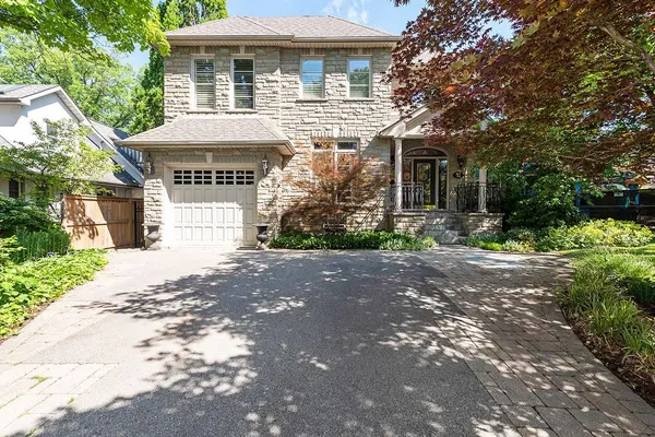 52 Herne HL, Toronto W08, ON M9A 2X1