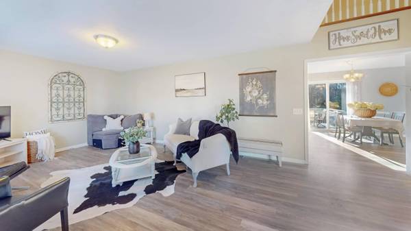 9191 Walnut Grove Drive, Rockford, MI 49341