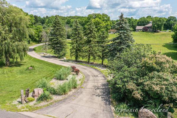 7300 Packer NE Drive, Belmont, MI 49306