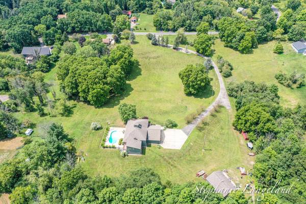 7300 Packer NE Drive, Belmont, MI 49306