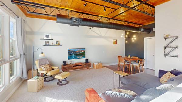 2157 New Town NE Drive, Grand Rapids, MI 49525