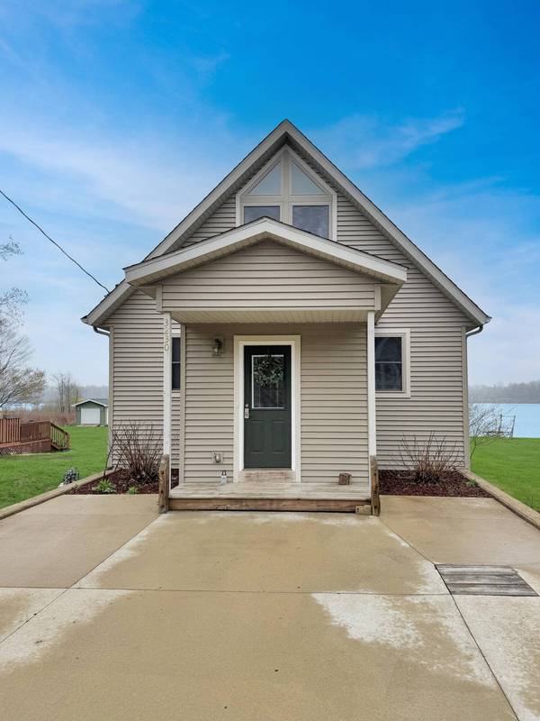 3230 Lakeview Drive, Allegan, MI 49010