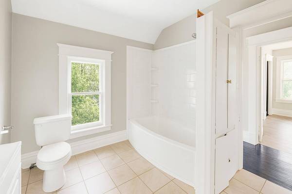 1517 James Street, Kalamazoo, MI 49001