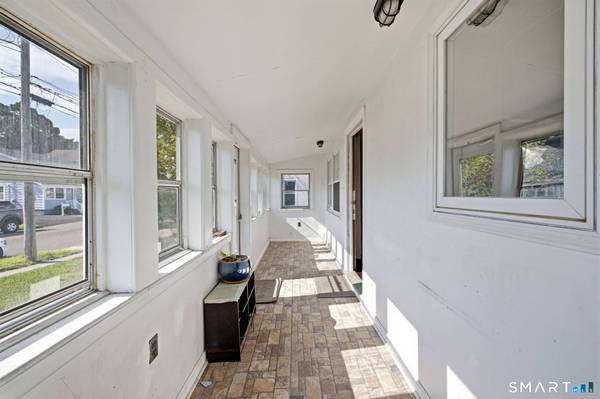 83 Prospect Pl Extension, East Haven, CT 06512