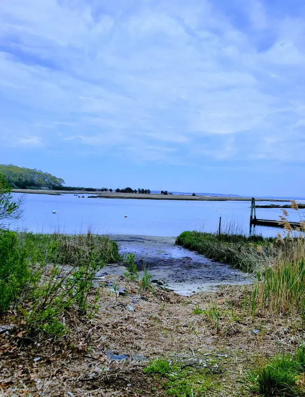 675 Pine Tree Rd, Cutchogue, NY 11935-1507