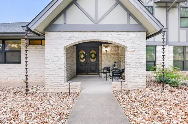 10704 Doering LN, Austin, TX 78750