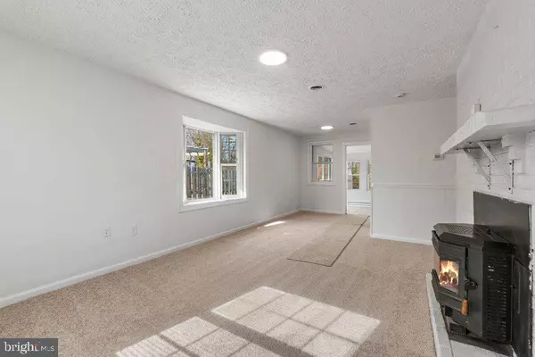 1912 NORWICH RD, Glen Burnie, MD 21061