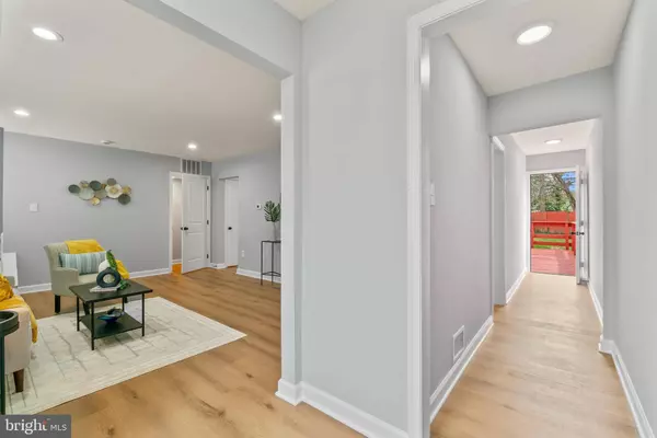 1702 ROLLINS PL, Capitol Heights, MD 20743