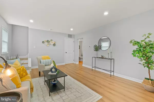 1702 ROLLINS PL, Capitol Heights, MD 20743