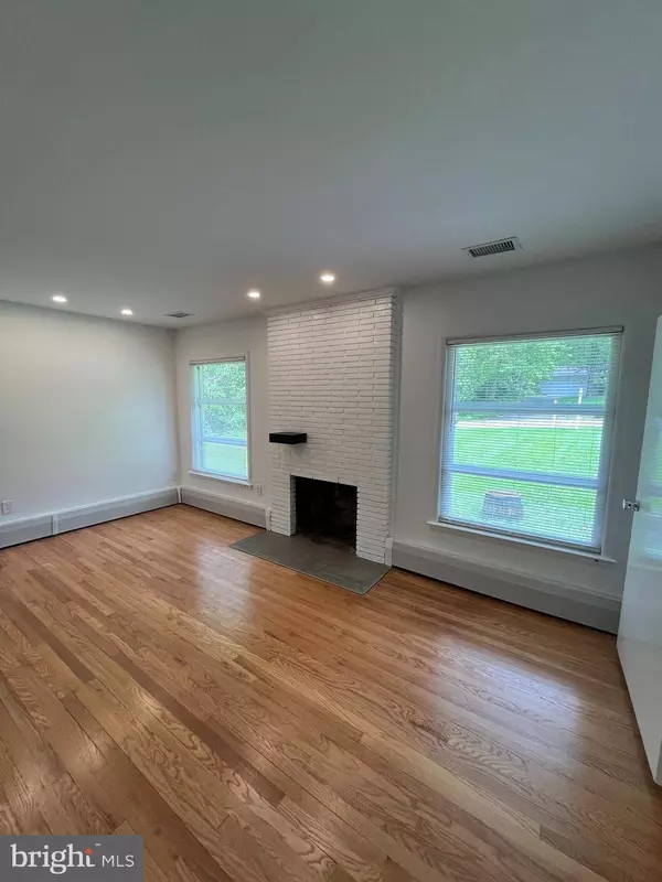 905 DUNELLEN DR, Towson, MD 21286