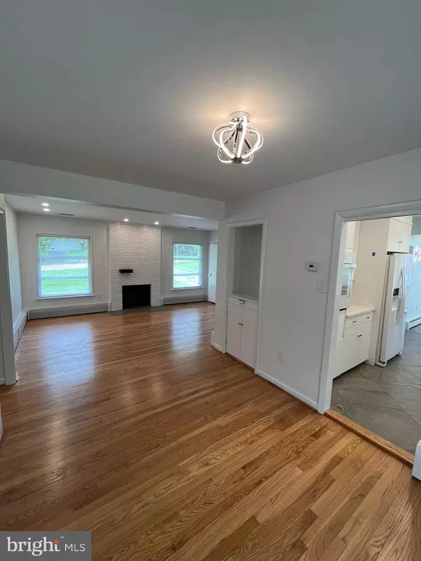 905 DUNELLEN DR, Towson, MD 21286