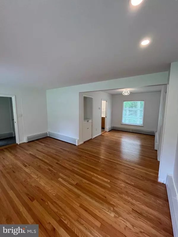 905 DUNELLEN DR, Towson, MD 21286