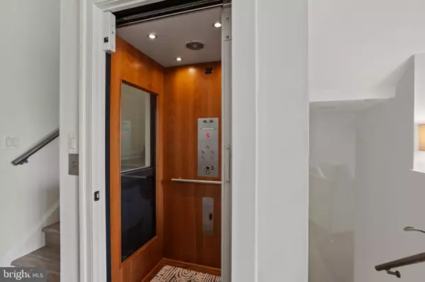 635 PONTE VILLAS S #126, Baltimore, MD 21230