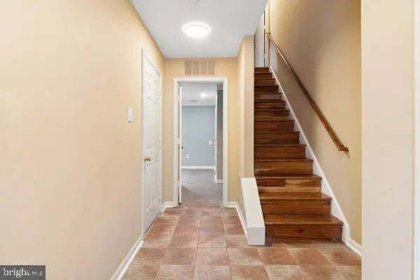 2454 EPSTEIN CT, Brookeville, MD 20833