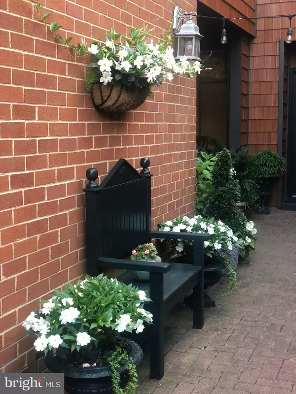 10 MALIBU CT, Towson, MD 21204