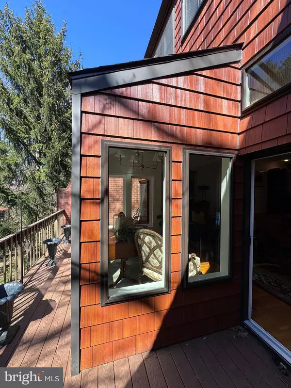 10 MALIBU CT, Towson, MD 21204