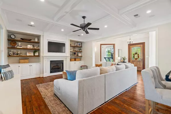 2121 Cross Creek Drive, Scurry, TX 75158