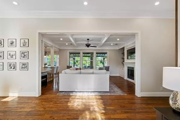 2121 Cross Creek Drive, Scurry, TX 75158