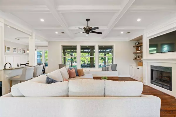 2121 Cross Creek Drive, Scurry, TX 75158