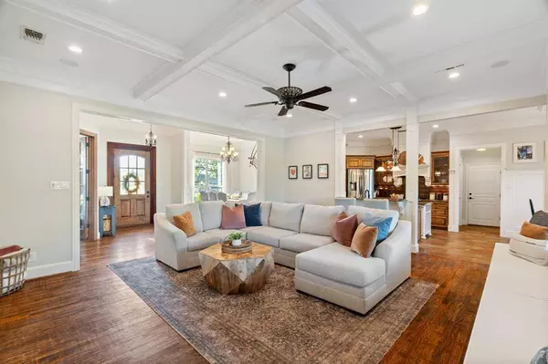 2121 Cross Creek Drive, Scurry, TX 75158