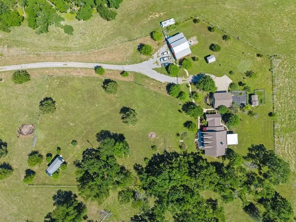 3608 County Road 426, Marquez, TX 77865