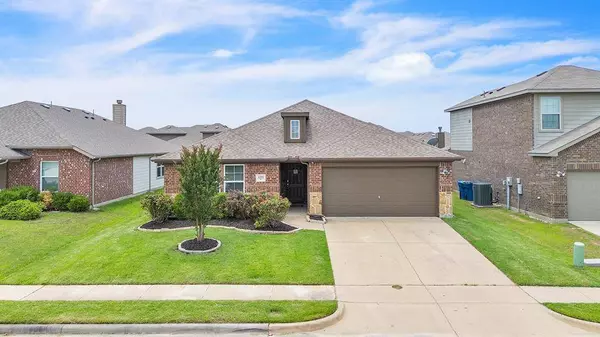 1211 Erika Lane, Forney, TX 75126