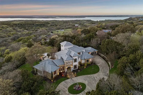 707 Oakhill Lane, Cedar Hill, TX 75104