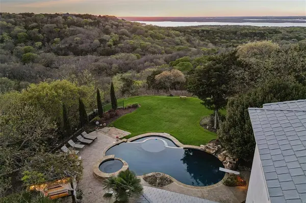 707 Oakhill Lane, Cedar Hill, TX 75104