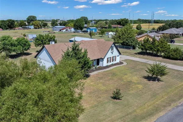 6560 Meadow Ridge Circle, Nevada, TX 75173