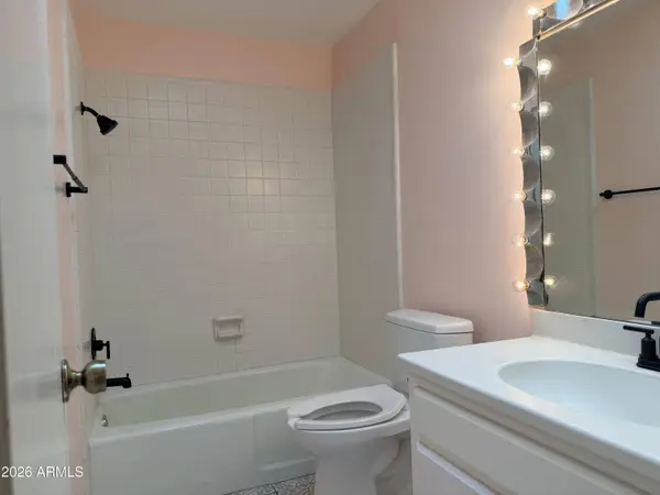 327 E HUNTINGTON Drive, Tempe, AZ 85282