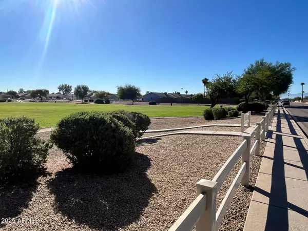 8733 W TURNEY Avenue, Phoenix, AZ 85037