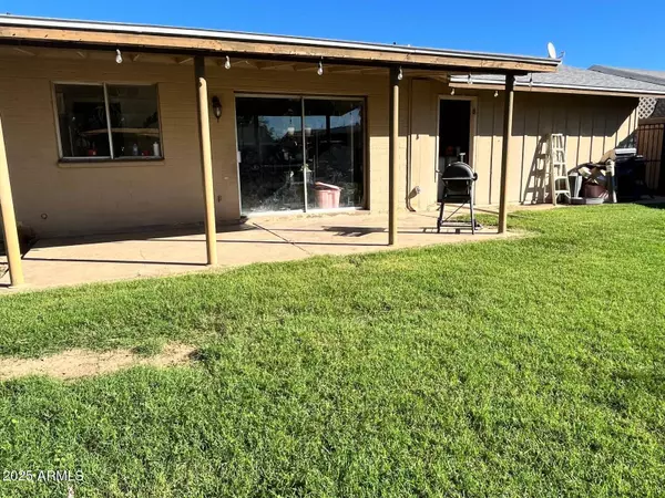 8733 W TURNEY Avenue, Phoenix, AZ 85037