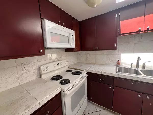 105 White Pine Dr, Vallejo, CA 94591-4905