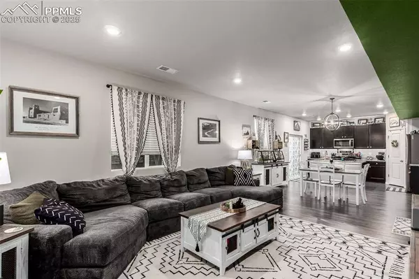 10 N Quantock ST, Aurora, CO 80018