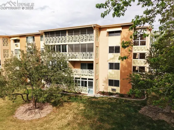 605 S Alton WAY #12C, Denver, CO 80247