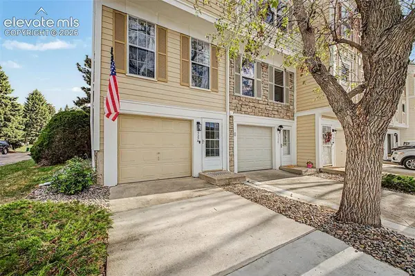 9525 W Coal Mine AVE #A, Littleton, CO 80128