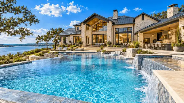 Luxury Lakeside Estate and Infinity Pool