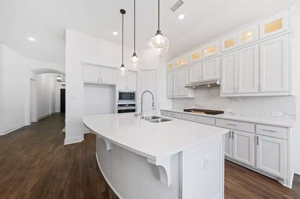 1723 Cypress Gap Trail, Mansfield, TX 76063