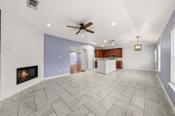 2008 Archer Drive, Grand Prairie, TX 75052