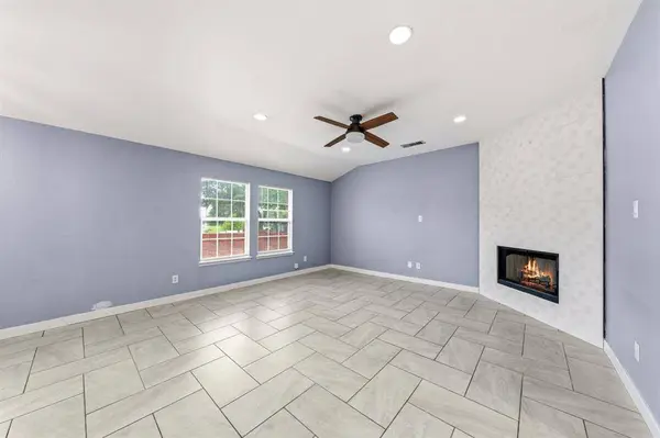 2008 Archer Drive, Grand Prairie, TX 75052