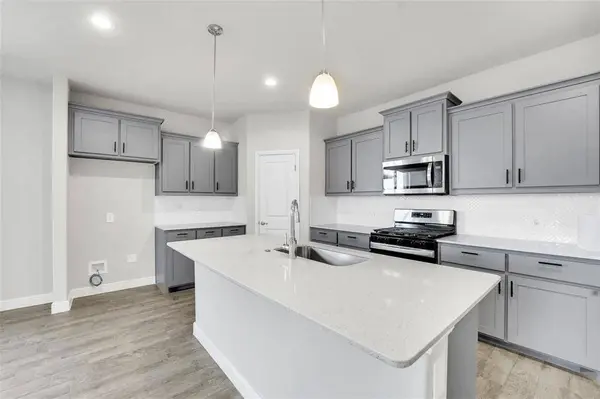 1012 Southwark Drive, Fort Worth, TX 76247