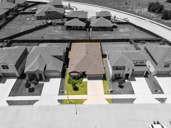 1012 Southwark Drive, Fort Worth, TX 76247