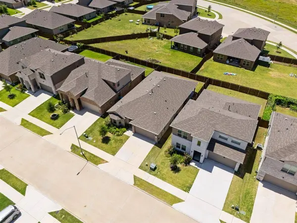 1012 Southwark Drive, Fort Worth, TX 76247