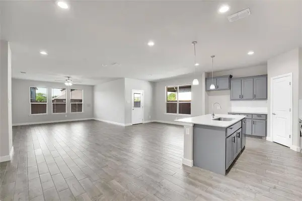 1012 Southwark Drive, Fort Worth, TX 76247