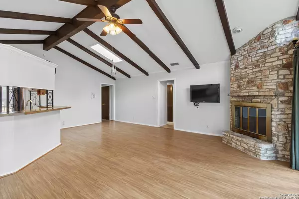 6910 Forest Way, San Antonio, TX 78240