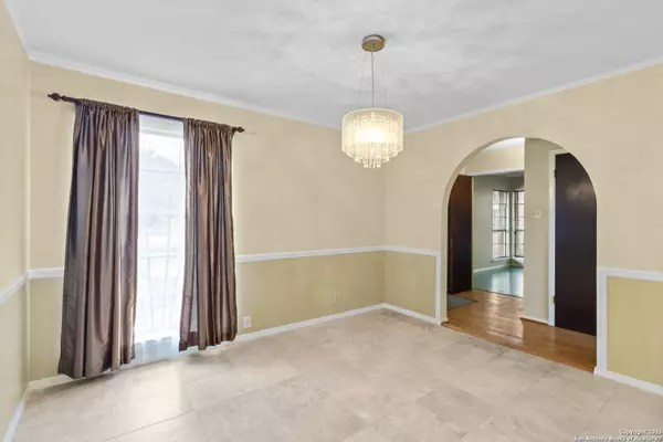 6910 Forest Way, San Antonio, TX 78240