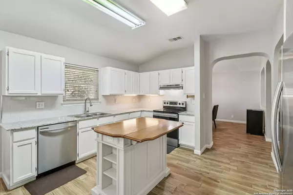 5123 Stormy Breeze, San Antonio, TX 78247