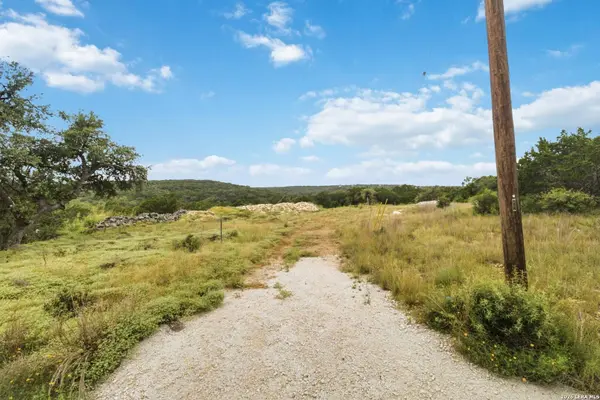 146 George Strait, Canyon Lake, TX 78133