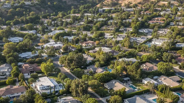 Moving to Encino Los Angeles, CA: Area Guide and Real Estate Market for 2026,Power Real Estate Group