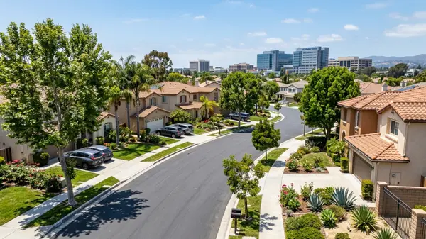 Living Near Hospitals in Orange County, CA: Real Estate & Neighborhood Guide